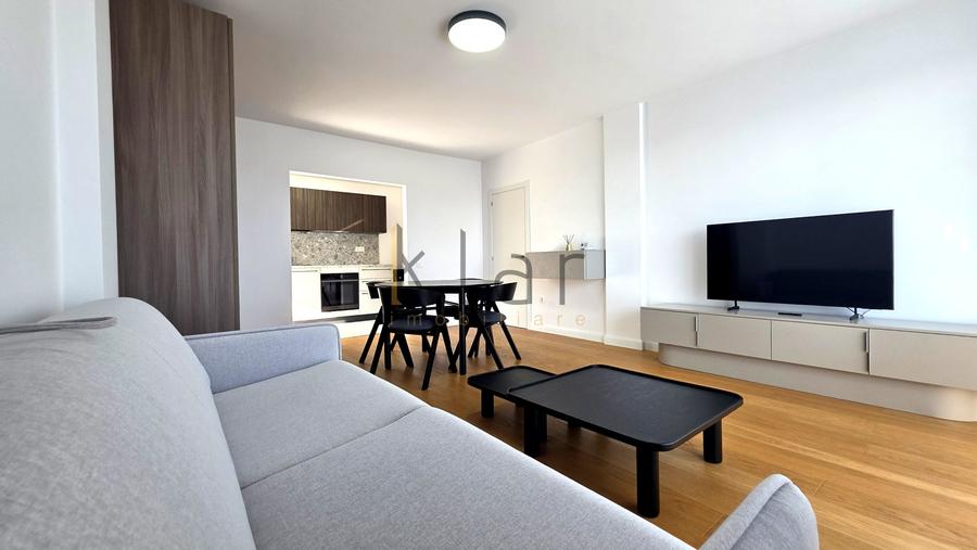 Apartament cu 2 camere semidecomandat, mobilat în Andrei Mureșanu