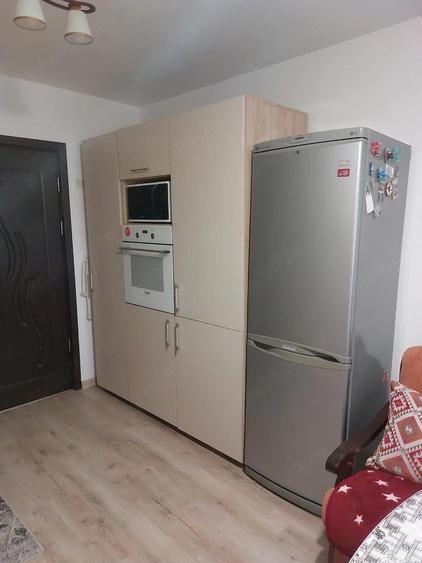 PF inchiriez apr 3 camere zona Dorally KM 4-5 - 4