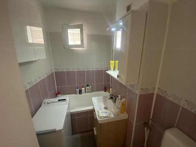 Apartament cu 2 camere semidecomandat în Titan