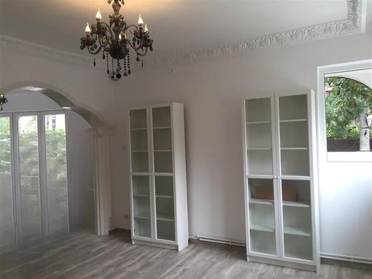 Vila moderna de inchiriat - 250 mp + 100 mp curte ? Podul Grant - 2