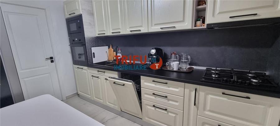 Apartament ultramodern  4 camere de vanzare Cetate  etaj 1 - 4