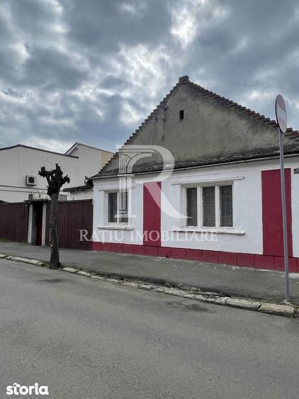 Teren + casa si anexa (demolabile) de vanzare | Cantemir | Oradea - 1