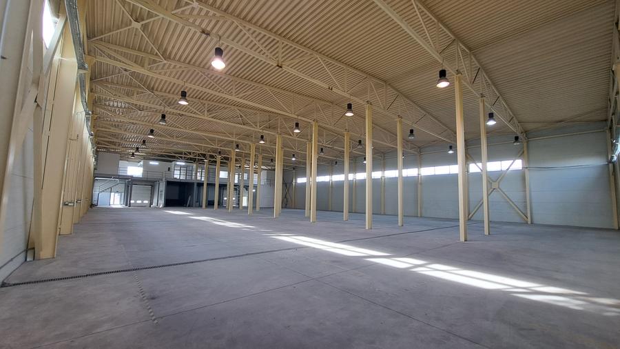 HALA DEPOZITARE CU ETAJ PARTIAL PENTRU BIROURI AMPLASAMENT: OTOPENI - 13