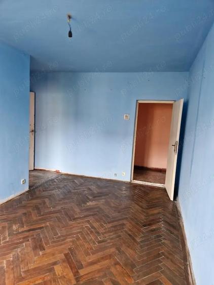 Apartament de vanzare - 2 camere, Petrosani, Str. Aviatorilor, bloc 1 - 10