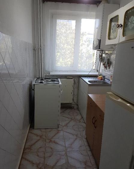 Apartament doua camere, nedecomandat, etaj doi, liber, pe Stadionului - 16