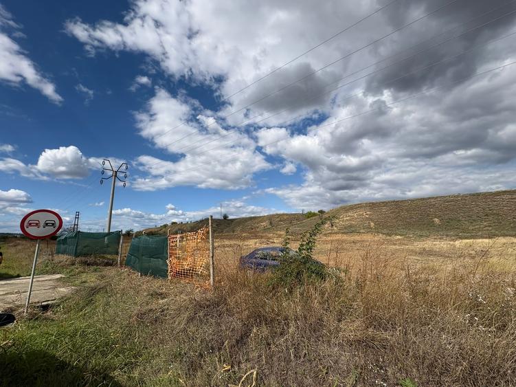 Teren de vânzare – 1.600 mp, intrare Panciu, DN2L - 2