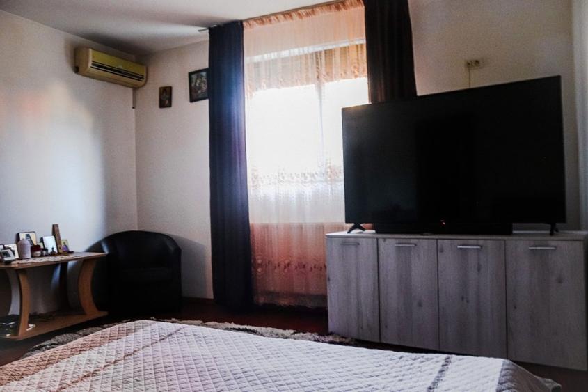 LUMINA - VILA P+1+M -300MP UTILI - 5 CAMERE -- TERMEN LUNG -1000 EURO - 7