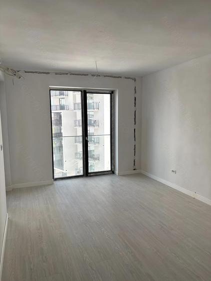 De vanzare apartament cu 2 camere, etaj 6, zona Torontalului X City Tower 4 - 5
