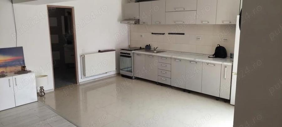 Casa de vanzare aproape de plaja din faleza nord - 1