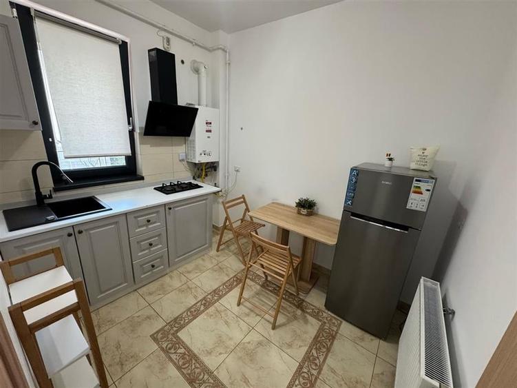 Garsoniera 45 mp utili, mobilata, parcare, et 1, bloc nou Cuza Voda - 2