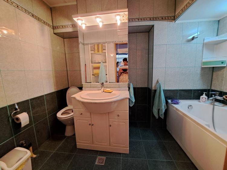 Ultracentral Târgoviște,  vânzare apartament 4camere/2balcoane - 14