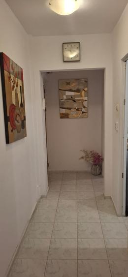 Apartament 3 camere , Et 1, Centala pe gaze, Balcon 48mp - 2