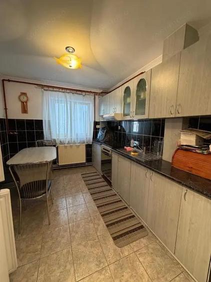 Apartament 4 camere. etj 2, Radauti - 4