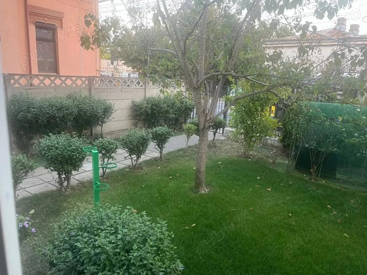 Inchiriez apartament cu trei camere,central - 4