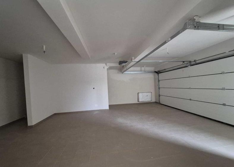 Duplex spatios cu 4 camere, 229 mp, Garaj, Zona Garii - 8