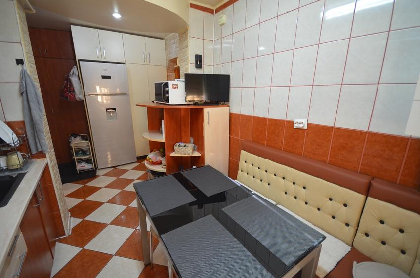 Apartament 3 camere - Aparatorii Patriei - 6 minute metrou - centrala proprie - 10