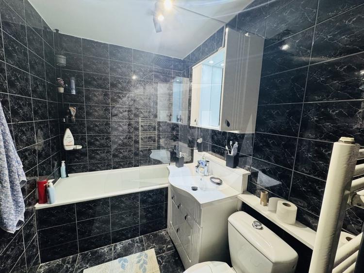 Apartament 2 camere, 2 balcoane, decomandat, cartier Intre Lacuri - 6