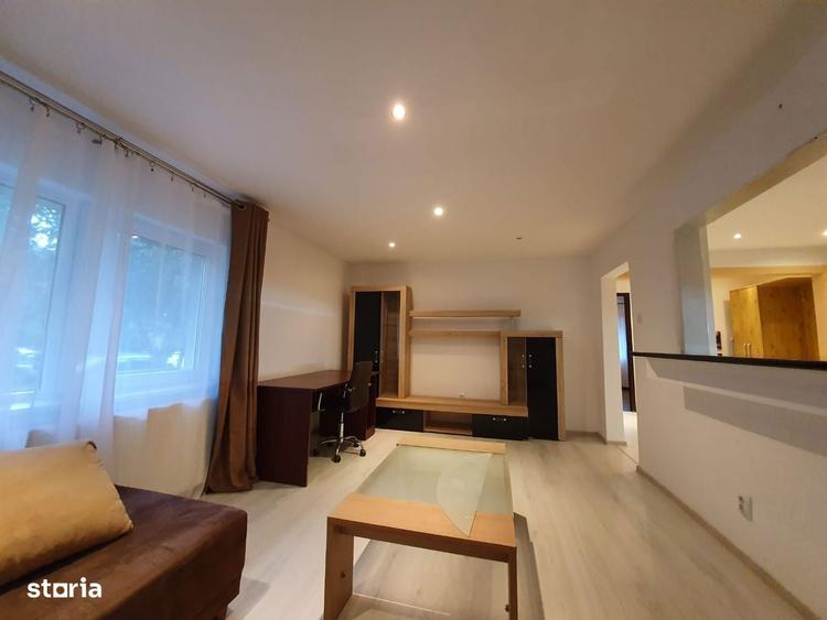 Apartament cu 3 camere, str. Muncitorilor - 3