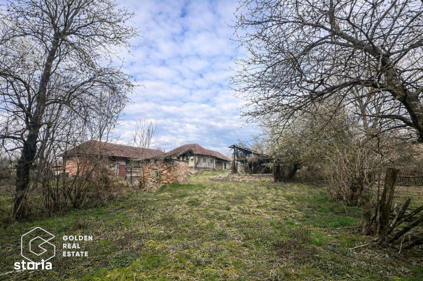 Casa cu teren generos 1.944 mp, Magulicea, Varfurile - 5