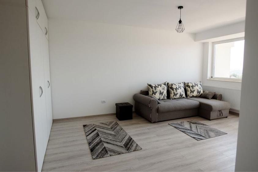 Apartament cu o camera, - 1