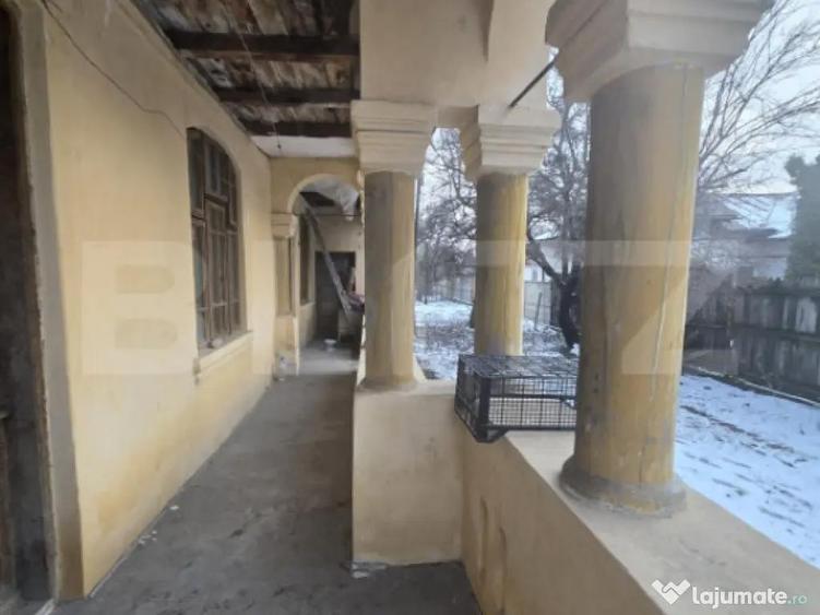 Casa de vanzare, 667 mp, zona Razvad - 4