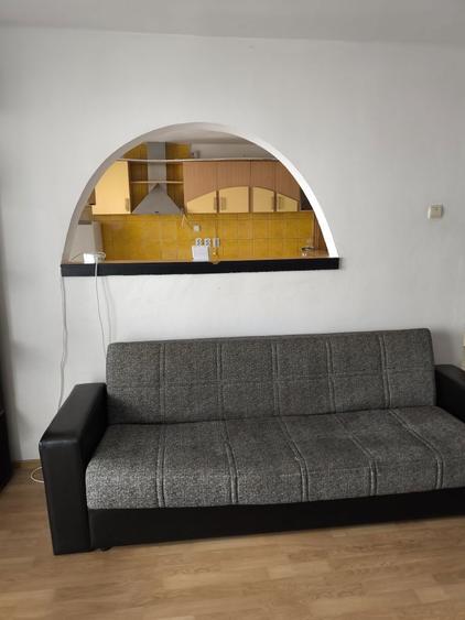 Inchiriez apartament 3 camere - 7