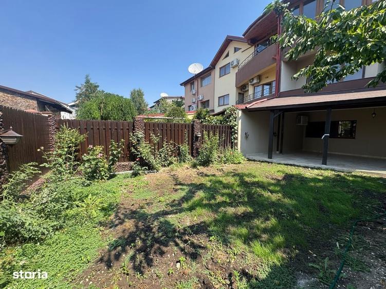 Casă cu 4 camere în Central