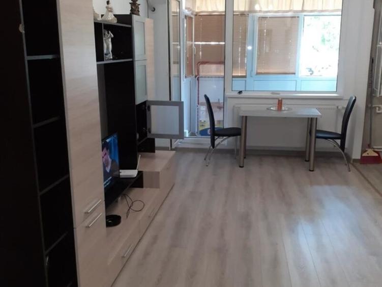 Militari, Autogara Vistiernicul Stavrinos - 5