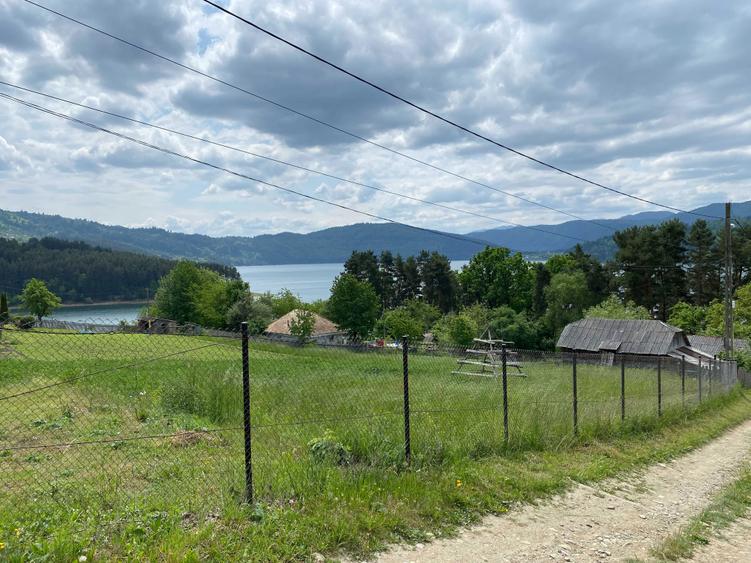 Teren de vanzare lac Bicaz/Izvorul Muntelui intravilan cu acces la lac - 2