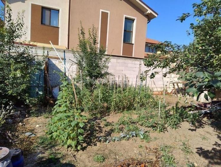 Casa cu Teren 357 mp - Kamsas - 12