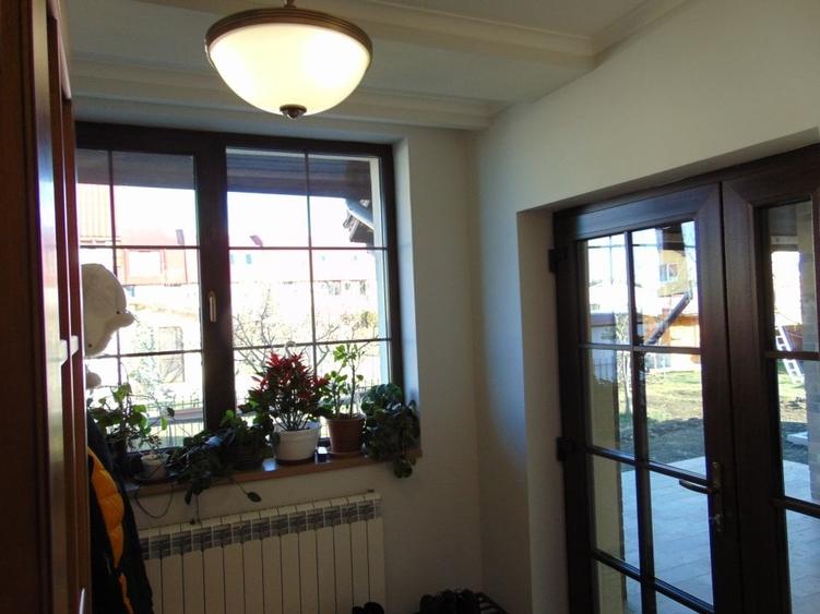 FARA COMISIOANE linga padure Vila 7 camere mobilata 4 bai 2 terase pe 1600mp - 54