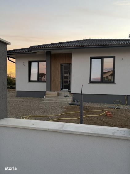Casă cu 4 camere cu Teren 600 Mp în Oșorhei