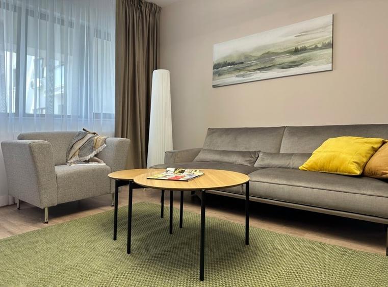Apartament cu 2 camere decomandat, mobilat în Parcul Carol