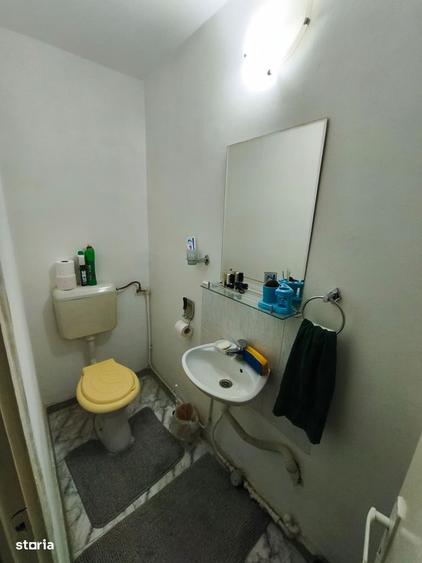 Apartament cu 3 camere decomandat în Colentina