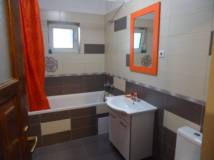 Apartament cu 2 camere semidecomandat în Calea Turzii