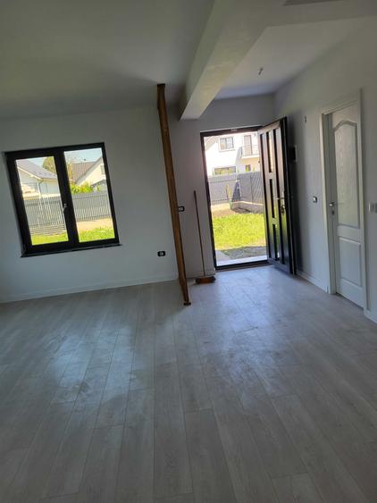 Casă cu 4 camere cu Teren 430 Mp în Central