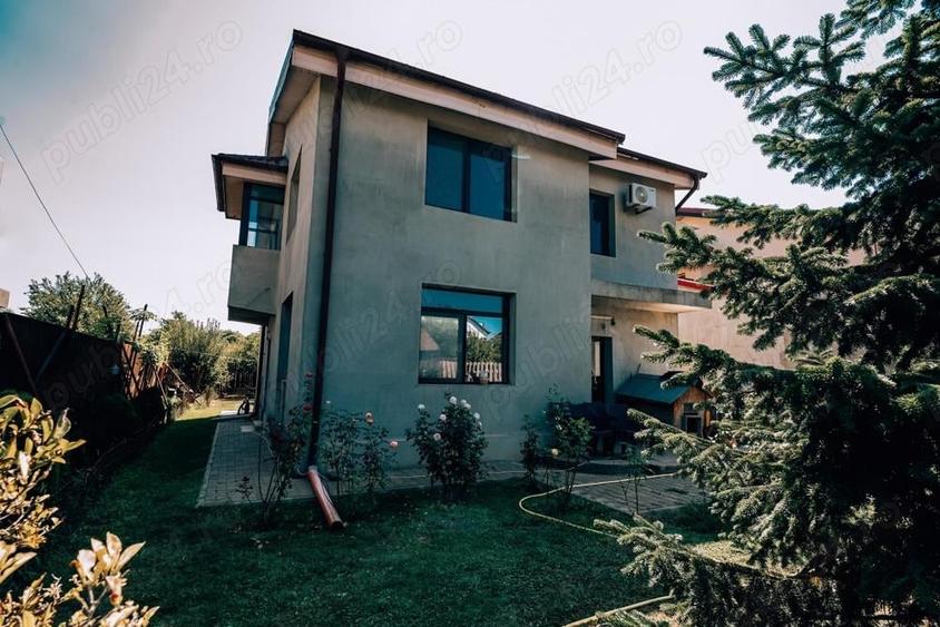 Casă cu 5 camere cu Teren 500 Mp în Sisești