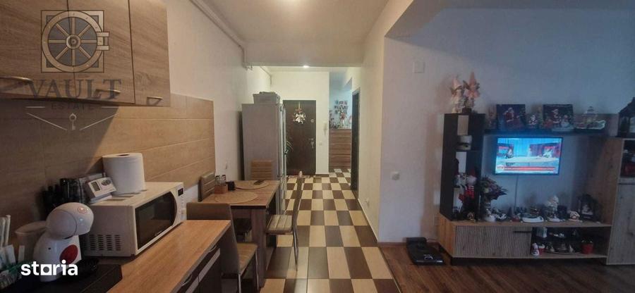 Apartament cu 3 camere decomandat, mobilat în Haliu
