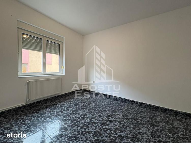 Casă cu 8 camere cu Teren 548 Mp în Fabric