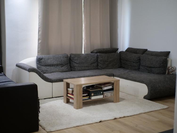 Casă cu 4 camere decomandat în Râu de Mori