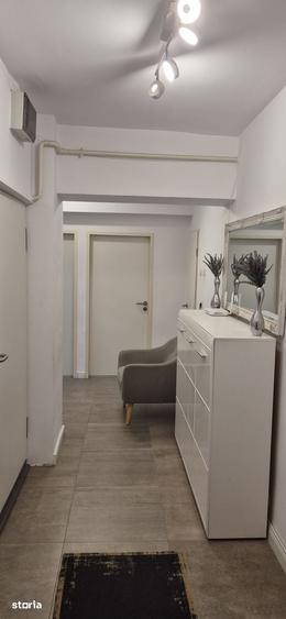 Apartament cu 3 camere în Calea București