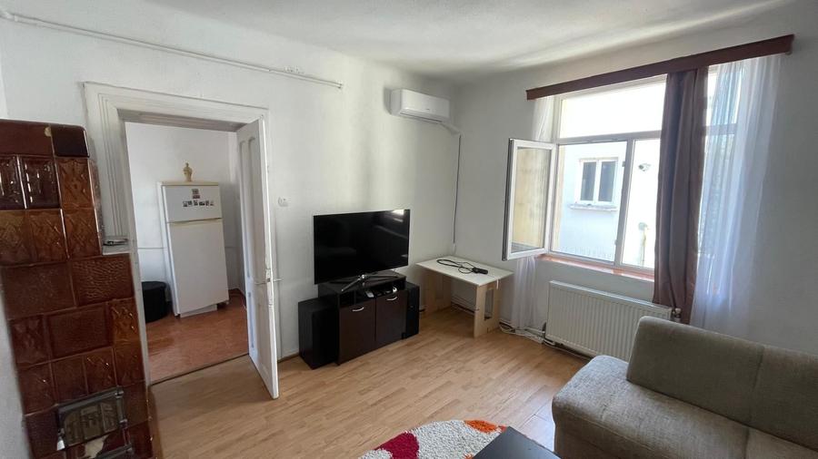 Apartament cu 2 camere semidecomandat în Panduri