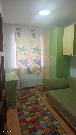 Apartament cu 3 camere în George Enescu