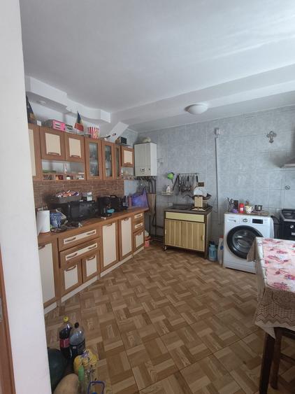 Casă cu 4 camere în Glâmbocu