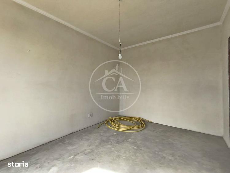 Casă cu 4 camere decomandat în Sântandrei