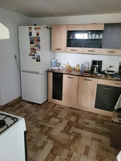 Casă cu 3 camere în E3