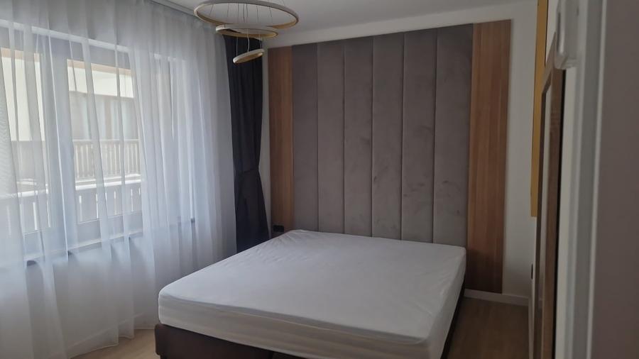 Apartament cu 2 camere semidecomandat, mobilat în Poiana Brașov