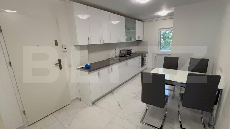 Apartament cu 4 camere semidecomandat, mobilat în Zorilor
