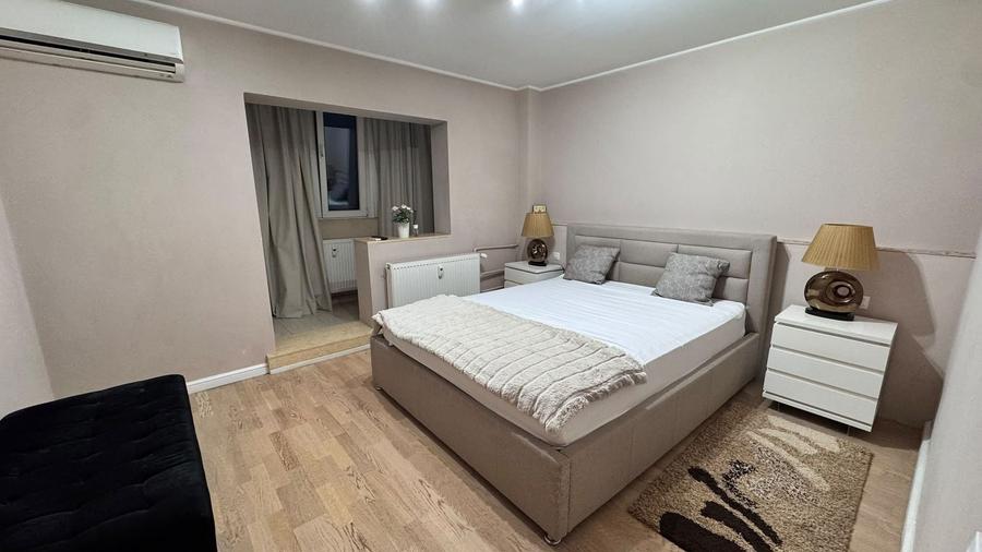 Apartament cu 3 camere în P-ța Muncii