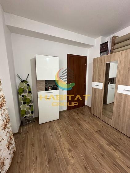 Garsonieră decomandată în Vest